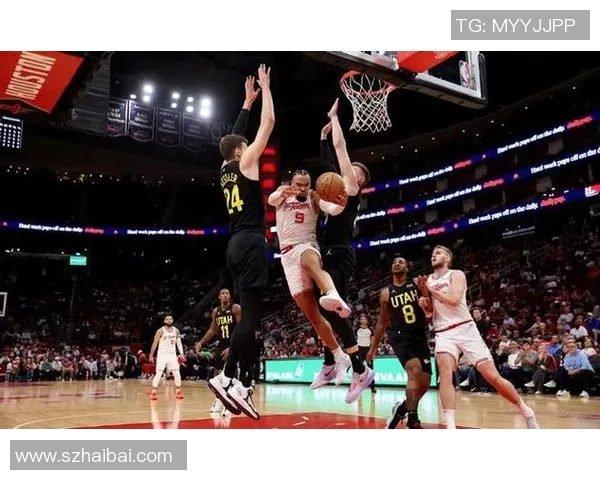 火箭队在2018季后赛第二场对决爵士队的精彩回顾与赛后分析